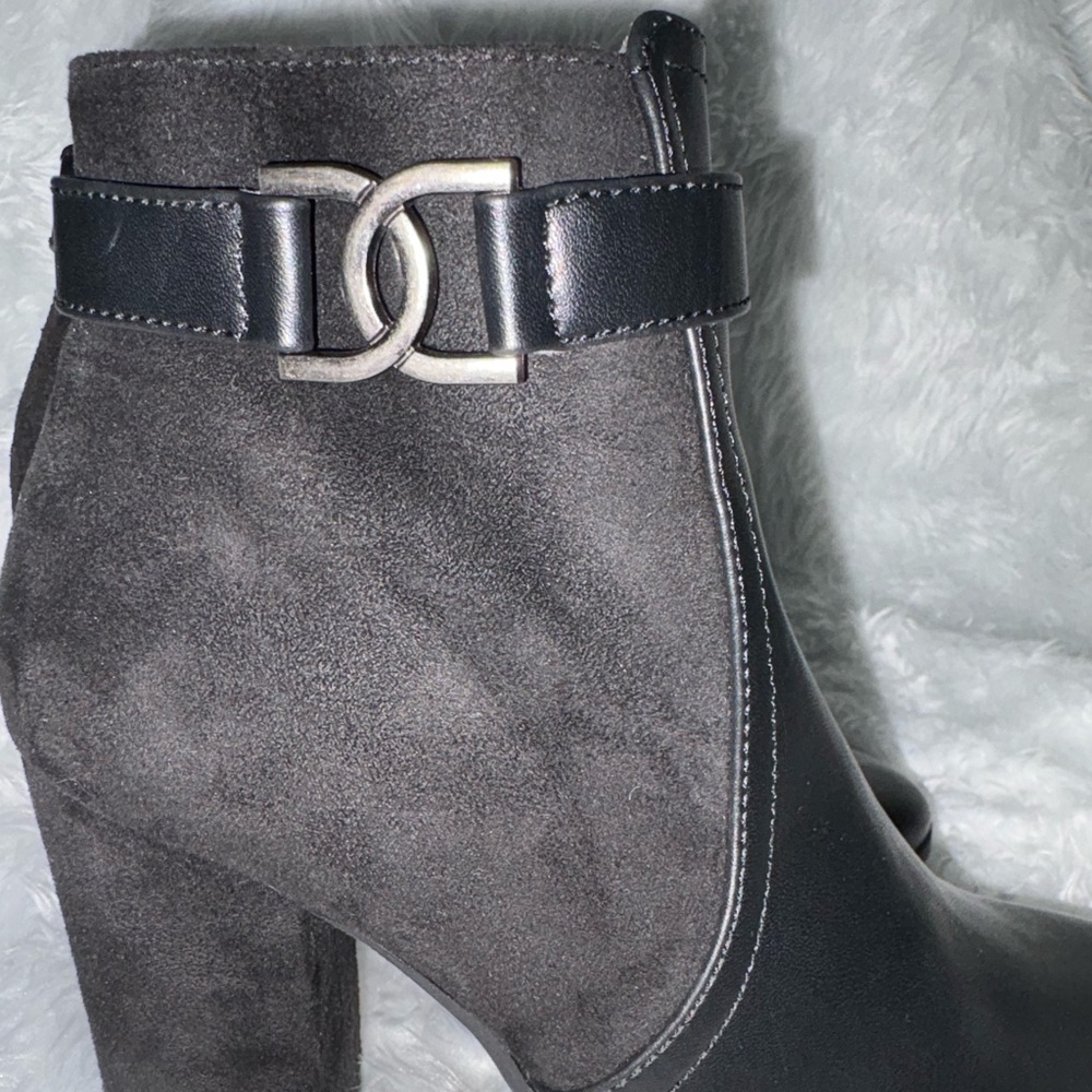 Chic Black Ankle Boots - Picture 2 of 7
